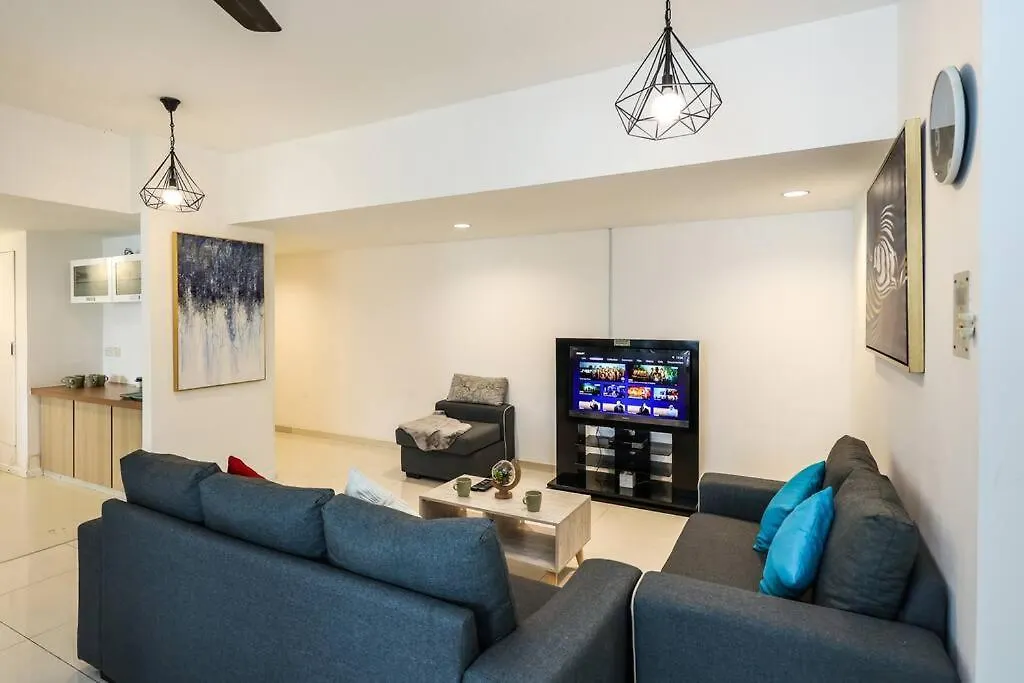 Apartment 5 Sec To Pavilion Mall 16-23 People Fahrenheit Suites 88 Jalan Bukit Bintang Kuala Lumpur Ma­lay­sia
