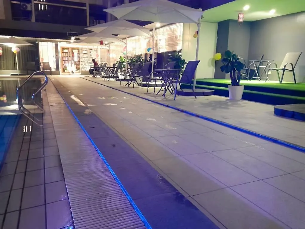 Apartment 5 Sec To Pavilion Mall 16-23 People Fahrenheit Suites 88 Jalan Bukit Bintang Kuala Lumpur Ma­lay­sia