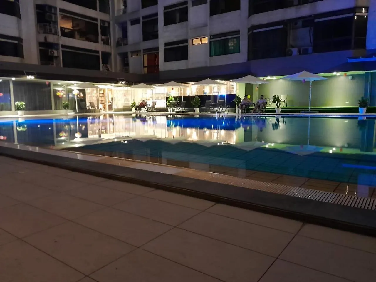 5 Sec To Pavilion Mall 16-23 People Fahrenheit Suites 88 Jalan Bukit Bintang Kuala Lumpur Ma­lay­sia