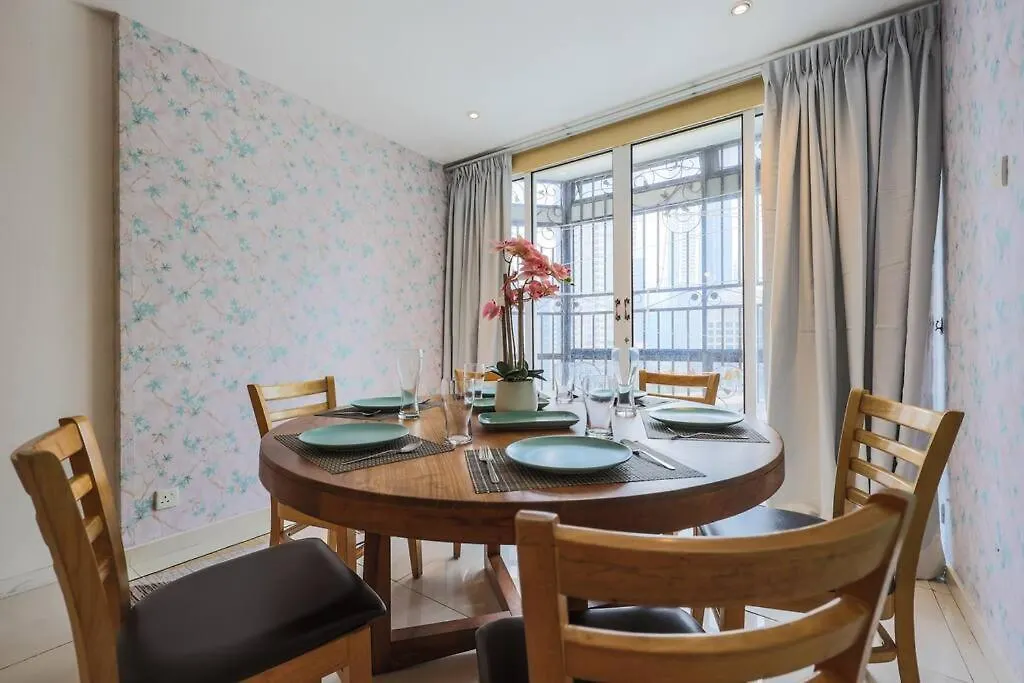 5 Sec To Pavilion Mall 16-23 People Fahrenheit Suites 88 Jalan Bukit Bintang Kuala Lumpur